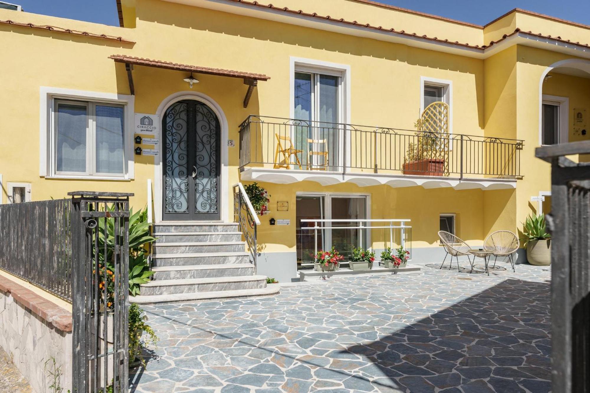 Ciraccio Apartments Procida Ngoại thất bức ảnh